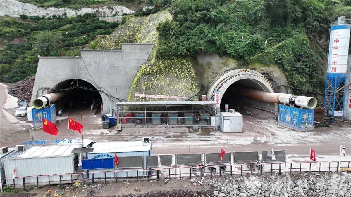 双柳长江大桥等31个高速项目国庆加速建设